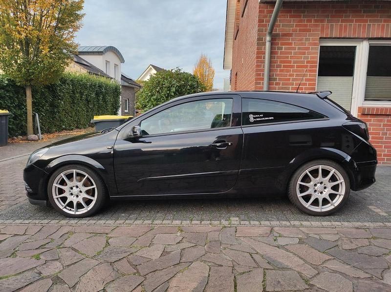 Gebraucht Opel Astra 200 PS (147 kW) 2005 Schwarz Coupé