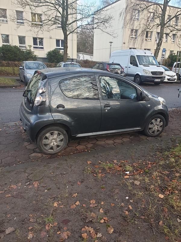 Gebraucht Citroën C1 50 PS (36 kW) 2008 Schwarz Kleinwagen