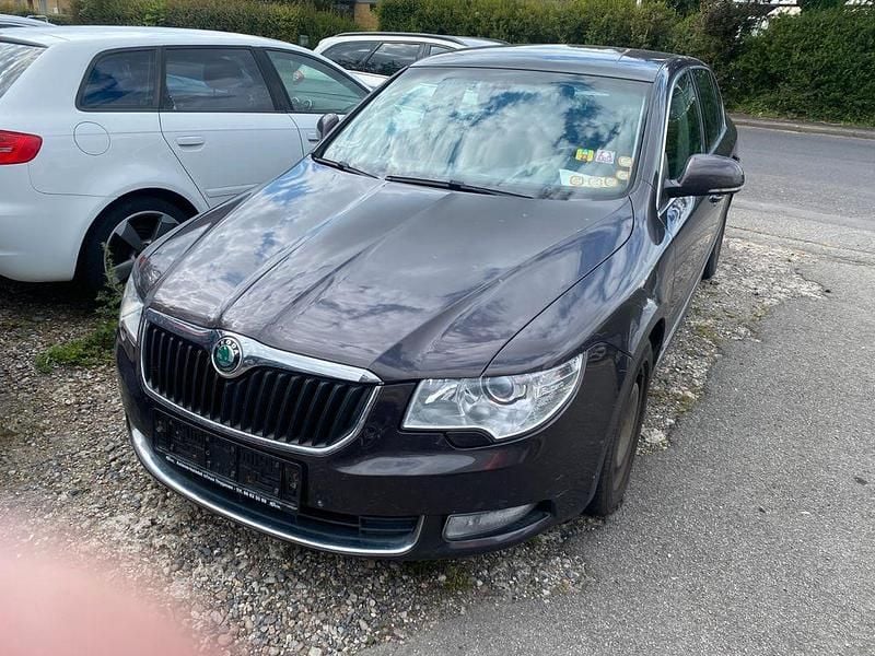 Braun Gebraucht 2009 Skoda Superb Elegance Limousine | 1.700 € (Guter Preis) - Bild 1/4