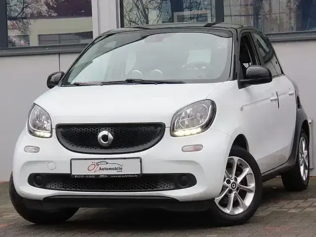 Gebraucht Smart ForFour Passion 71 PS (52 kW) 2015 Weiß Kleinwagen