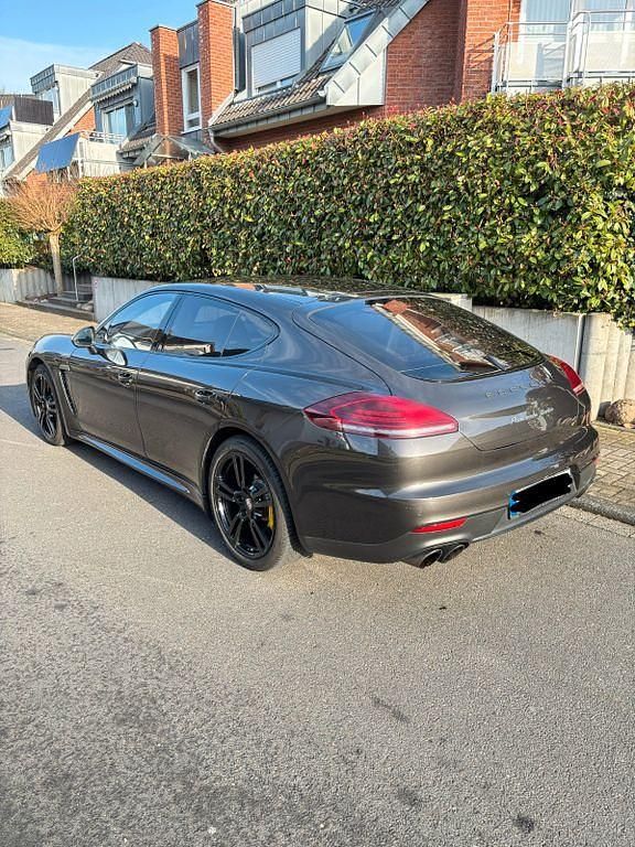 Gebraucht Porsche Panamera Turbo 519 PS (381 kW) 2015 Grau Limousine