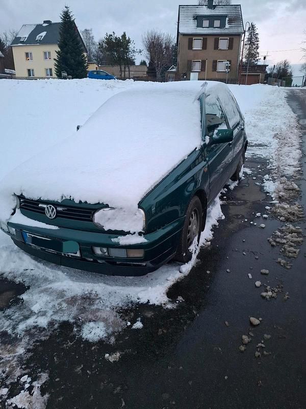 Grün Gebraucht 1997 VW Golf III Kleinwagen | 1.999 € - Bild 1/4