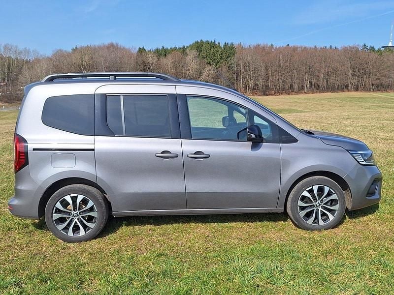 Gebraucht Renault Kangoo Techno 131 PS (96 kW) 2023 Grau Van / Kleinbus