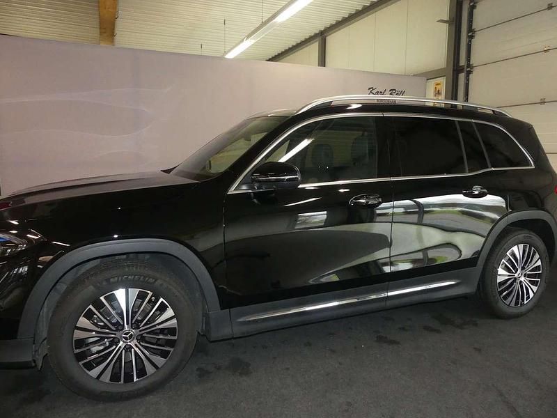 Gebraucht Mercedes EQB300 Advanced Plus 167 kW (228 PS) 2024 Kosmosschwarz  metalliclack SUV