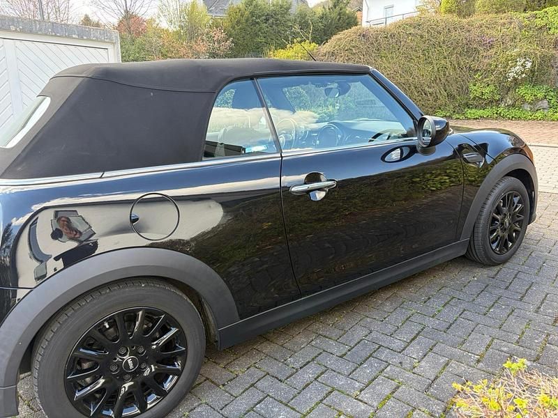 Second-hand Mini ONE 102 CP (75 kW) 2021 Negru Hatchback