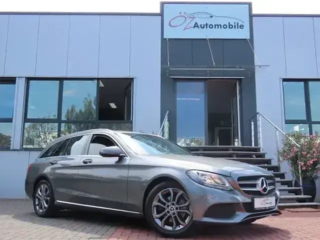 Gebraucht Mercedes C180 156 PS (114 kW) 2018 Grau Limousine