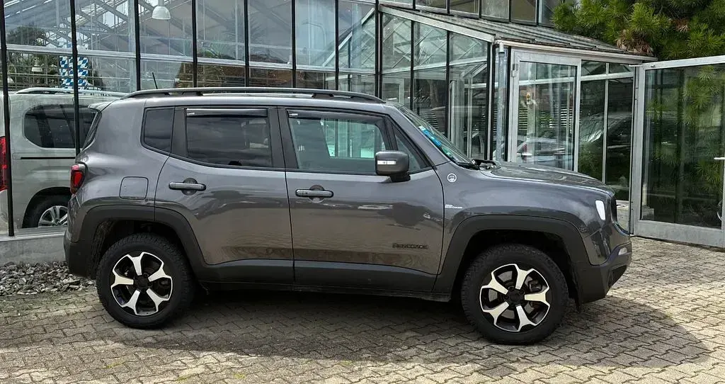 Gebraucht Jeep Renegade Trailhawk 179 PS (131 kW) 2020 Grau SUV