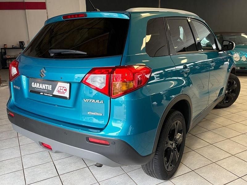 Gebraucht Suzuki Vitara 140 PS (102 kW) 2018 Blau SUV