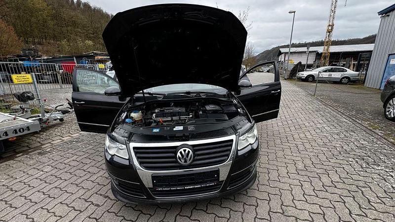 Gebraucht VW Passat R 140 PS (102 kW) 2005 Braun Limousine