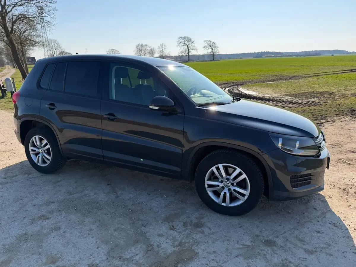 Usata VW Tiguan Trendline 122 CV (89 kW) 2015 Grigio SUV
