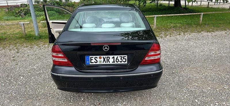 Gebraucht Mercedes C180 Elegance 194 PS (142 kW) 2006 Schwarz Limousine