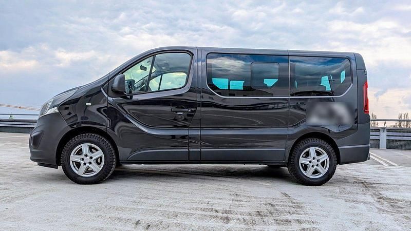 Usata Opel Vivaro 125 CV (91 kW) 2017 Nero Monovolume