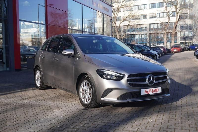 Gebraucht Mercedes B220 Progressive 190 PS (139 kW) 2020 Grau Van / Kleinbus