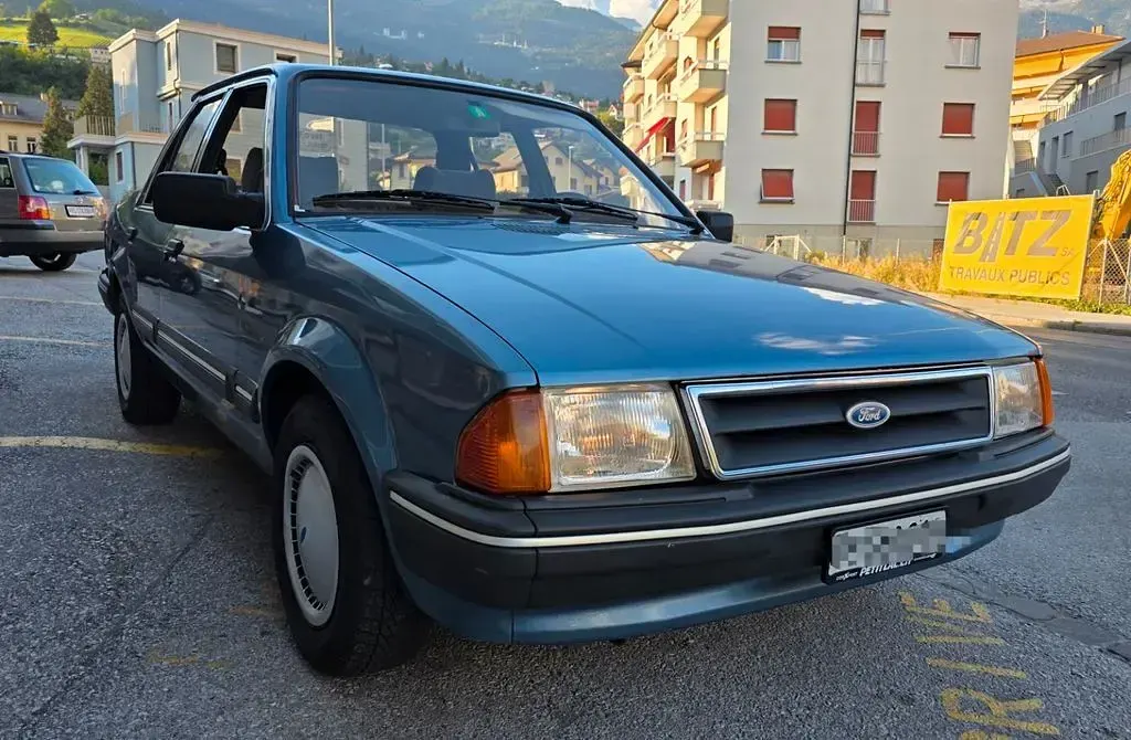 Gebraucht Ford Orion 90 PS (66 kW) 1983 Blau Limousine