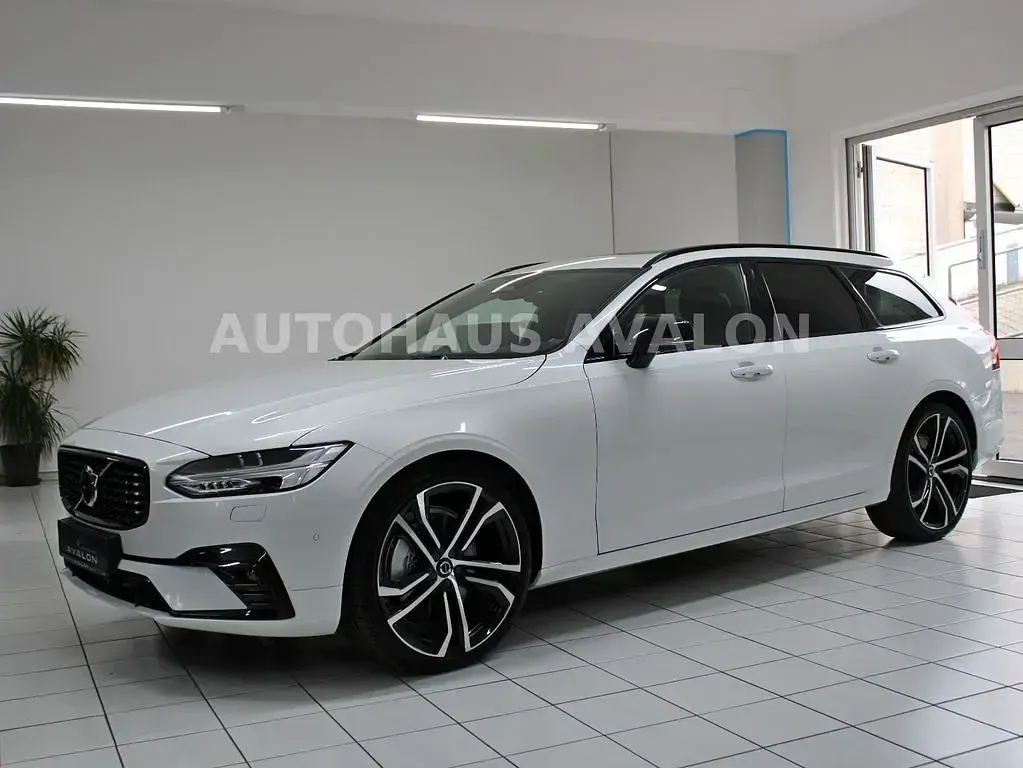Gebraucht Volvo V90 R-Design 235 PS (172 kW) 2023 Crystalweiß perleffekt Kombi