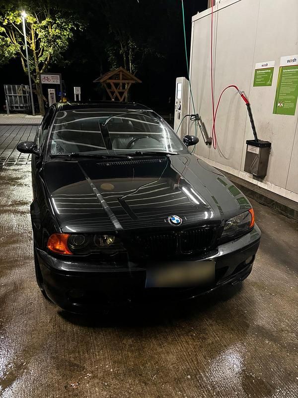 Schwarz Gebraucht 2002 BMW 330 Coupé | 8.900 € (Fairer Preis) - Bild 1/4