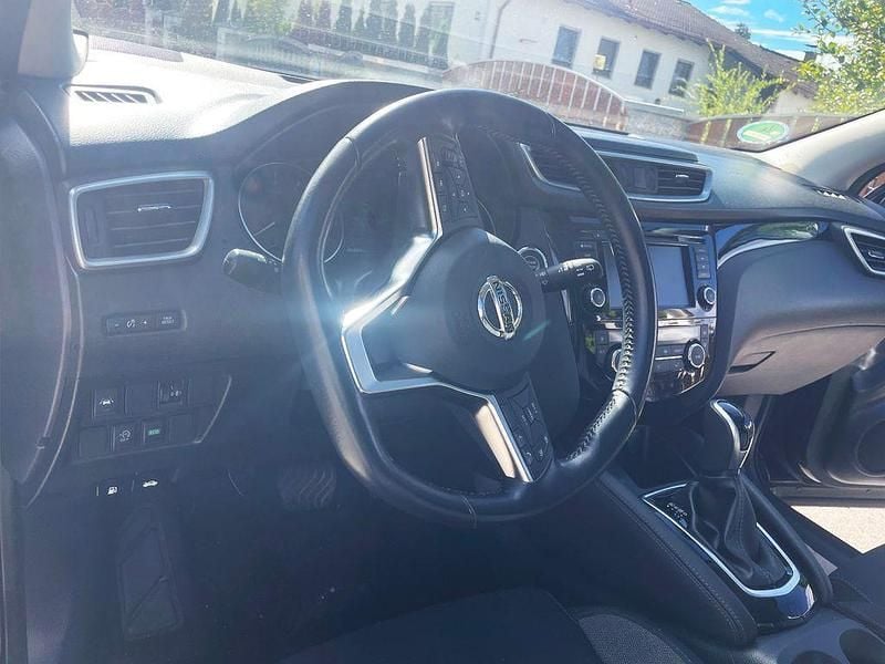 Schwarz Gebraucht 2020 Nissan Qashqai N-Connecta SUV | 15.500 € (Superpreis) - Bild 1/4