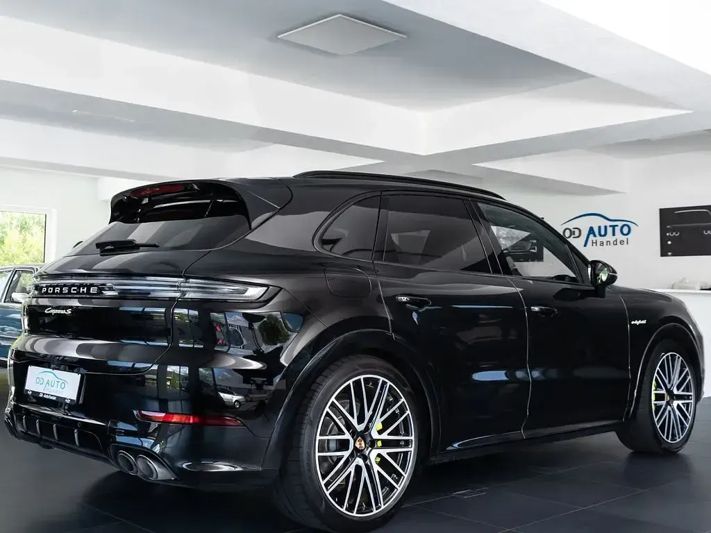 Gebraucht Porsche Cayenne S E-Hybrid 519 PS (381 kW) 2025 Schwarz SUV