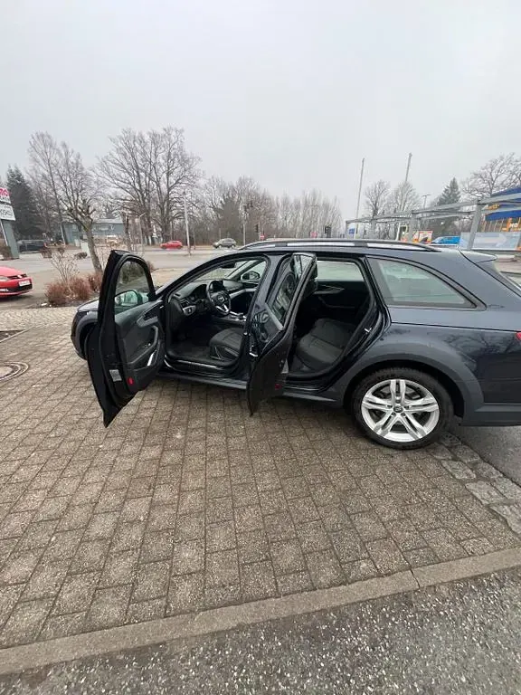 Gebraucht Audi A4 Allroad Comfort 252 PS (185 kW) 2018 Blau Kombi