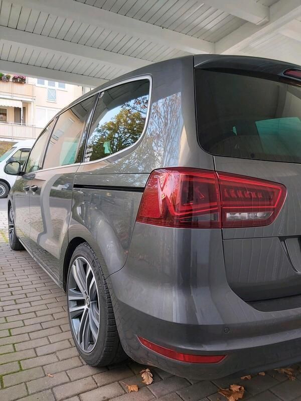 Grau Gebraucht 2018 Seat Alhambra FR-Line Van / Kleinbus | 20.000 € (Superpreis) - Bild 1/4