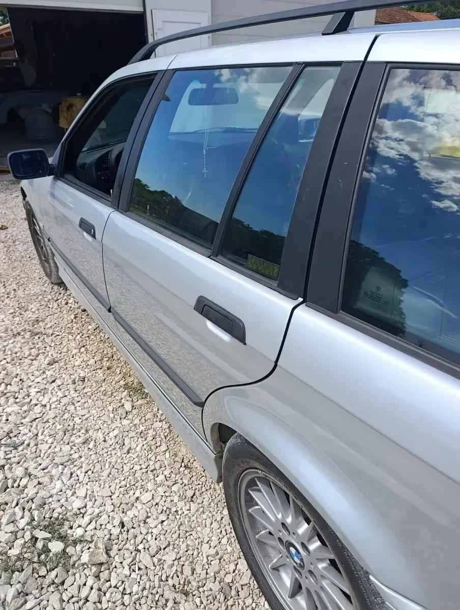 Gebraucht BMW 320 150 PS (110 kW) 1998 Grau Kombi