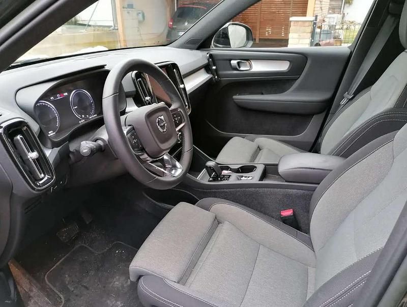 Gebraucht Volvo XC40 Core 211 PS (155 kW) 2022 Schwarz SUV