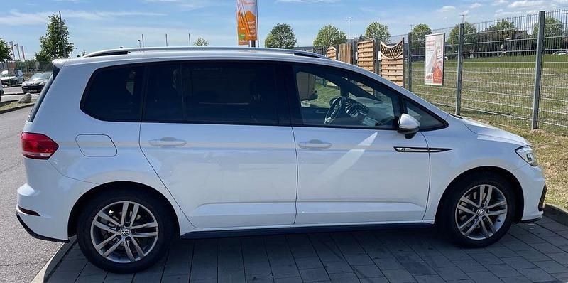 Gebraucht VW Touran R-line 150 PS (110 kW) 2019 Weiß Van / Kleinbus