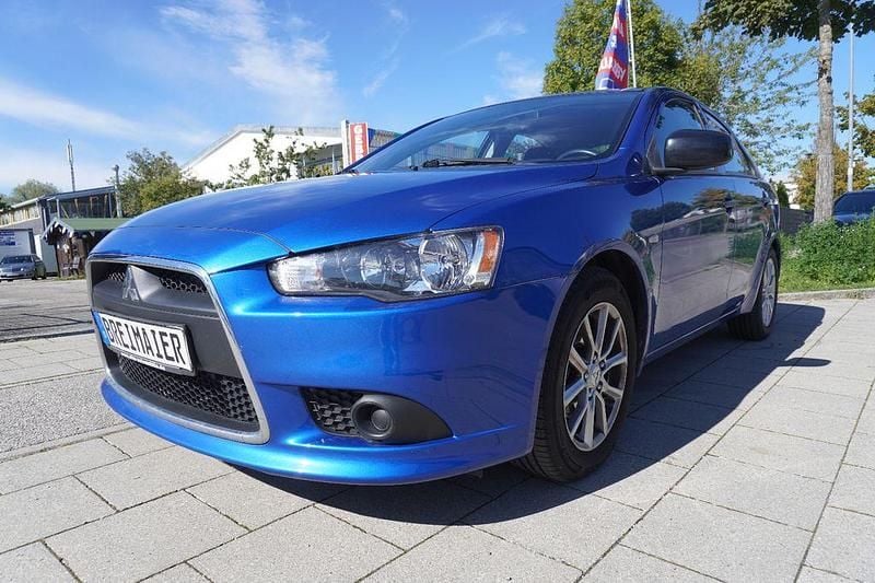 Blau Gebraucht 2016 Mitsubishi Lancer Sportback Limousine | 8.350 € (Fairer Preis) - Bild 1/4