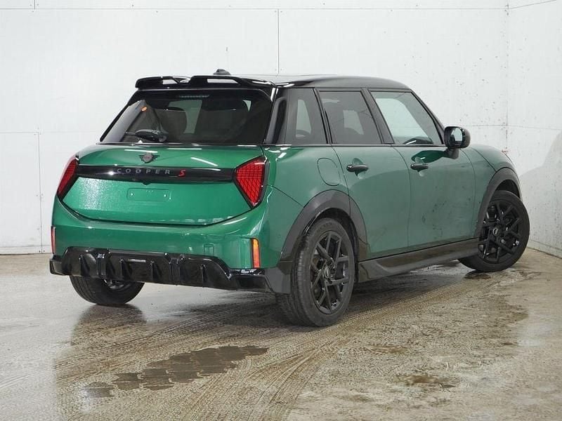 Gebraucht Mini John Cooper Works 204 PS (150 kW) 2025 British racing green metallic Kleinwagen