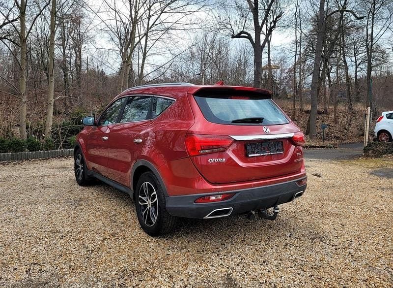 Gebraucht DFSK Glory 580 145 PS (106 kW) 2019 Rot SUV