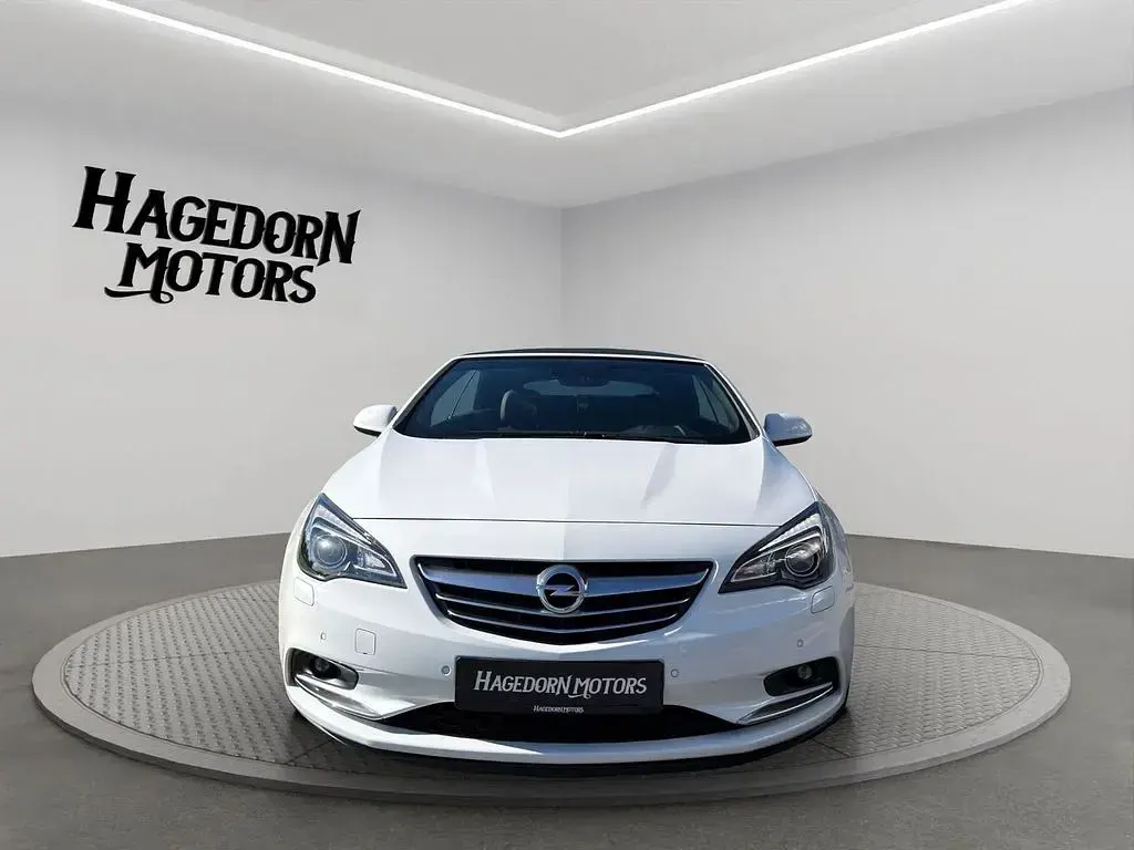 Gebraucht Opel Cascada Edition 170 PS (125 kW) 2016 Weiß Cabrio
