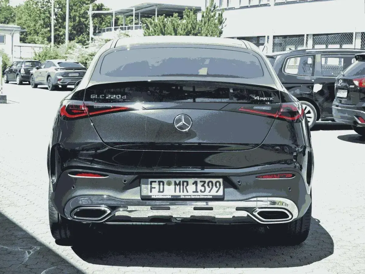 Gebraucht Mercedes GLC220 Edition 197 PS (144 kW) 2026 Metalliclack obsidianschwarz m SUV