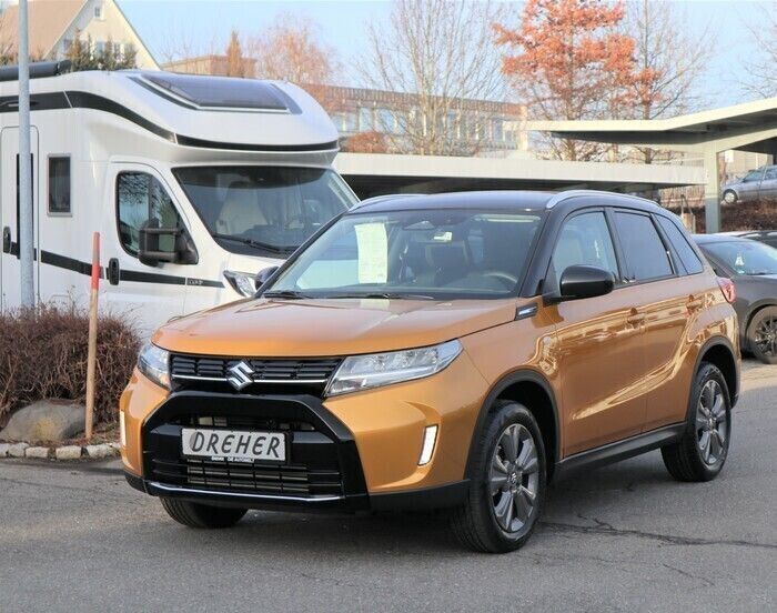 Solar/cosmic pearl Gebraucht 2025 Suzuki Vitara Comfort SUV | 22.980 € (Fairer Preis) - Bild 1/4