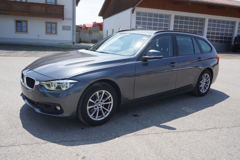 Grau Gebraucht 2018 BMW 318 Performance Kombi | 10.700 € (Superpreis) - Bild 1/4