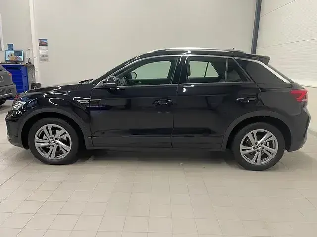 Gebraucht VW T-Roc R-line 150 PS (110 kW) 2024 Deep black perleffekt SUV