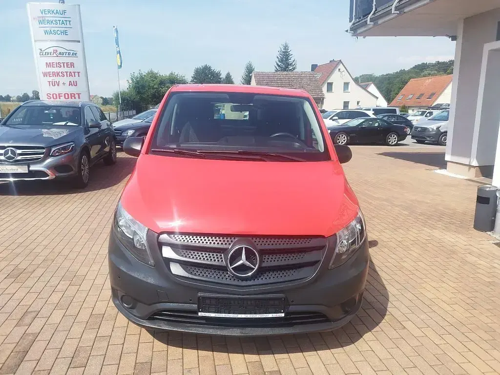 Gebraucht Mercedes Vito 136 PS (100 kW) 2022 Rot Van