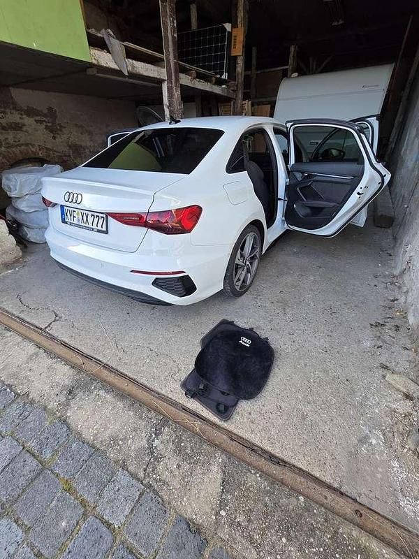 Gebraucht Audi A3 S-Line 150 PS (110 kW) 2023 Weiß Limousine