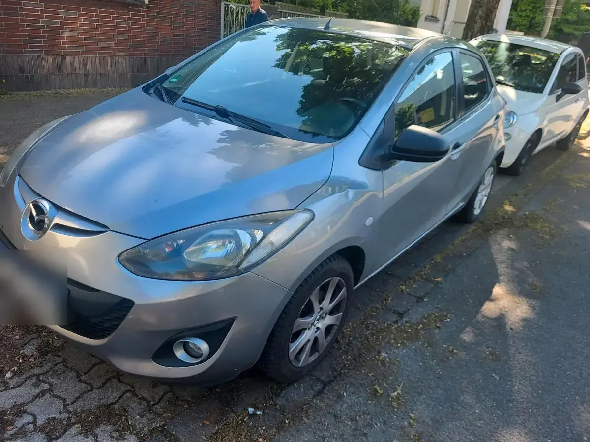 Gebraucht Mazda 2 86 PS (63 kW) 2013 Grau Kleinwagen