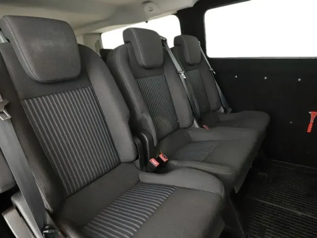Gebraucht Ford Transit Trend 150 PS (110 kW) 2022 Weiß Kombi
