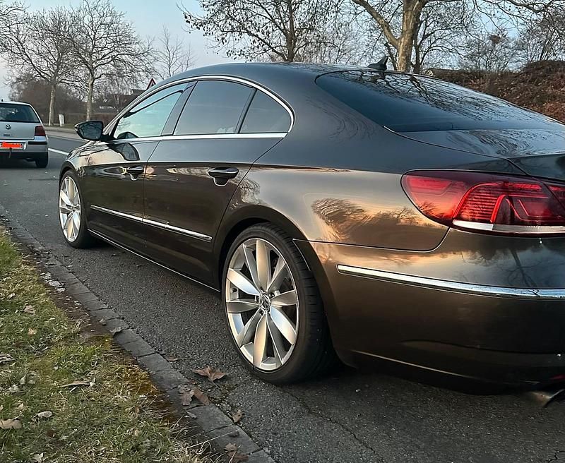 Gebraucht VW CC 160 PS (117 kW) 2013 Braun Limousine