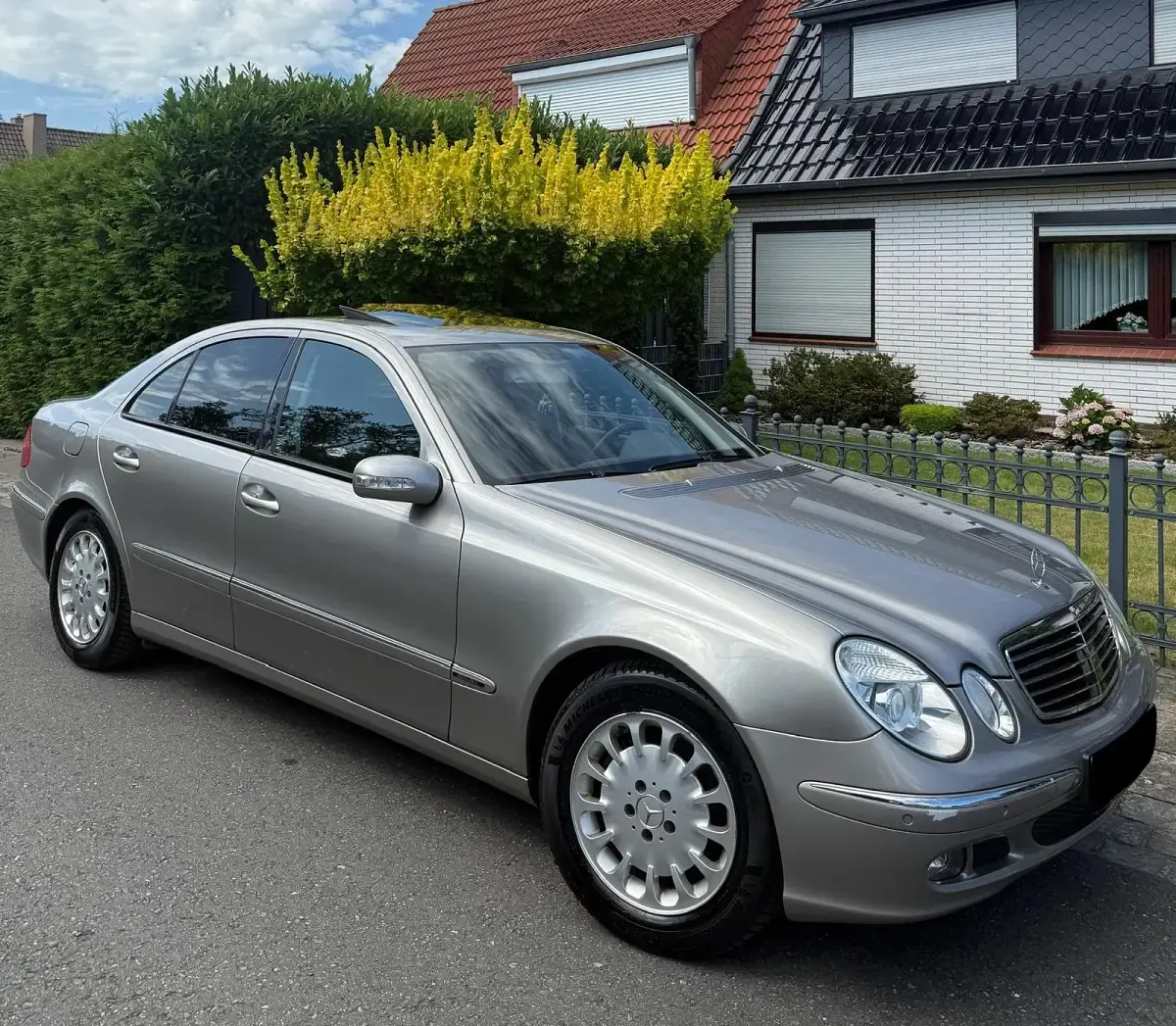Gebraucht Mercedes E350 Elegance 272 PS (200 kW) 2005 Beige Limousine