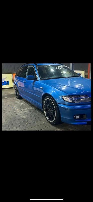 Blau Gebraucht 2003 BMW 330 M Sport Kombi | 8.900 € (Fairer Preis) - Bild 1/4