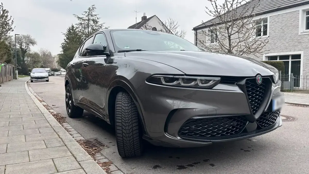 Second-hand Alfa Romeo Tonale 130 CP (95 kW) 2022 Gri SUV