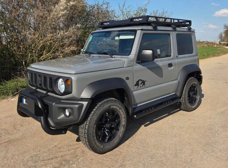 Gebraucht Suzuki Jimny 102 PS (75 kW) 2024 Grau SUV