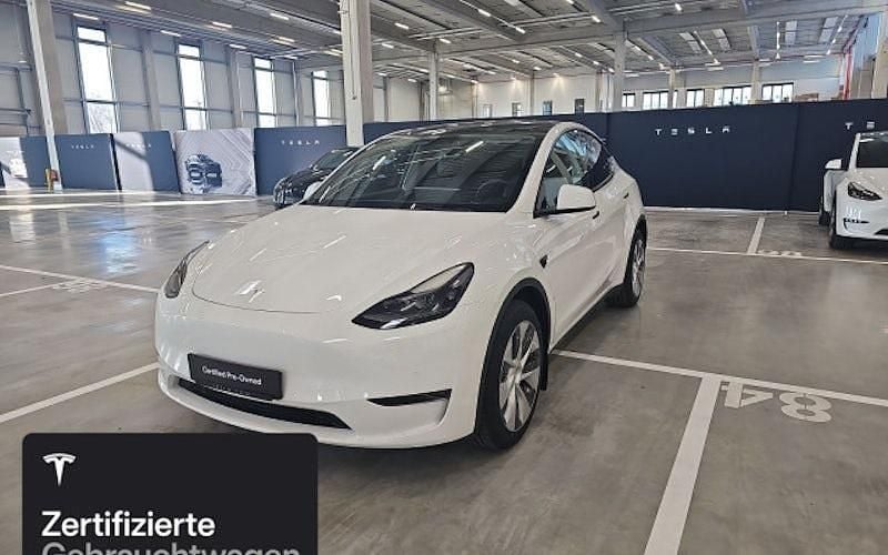Weiß Gebraucht 2022 Tesla Model Y SUV | 32.400 € (Guter Preis) - Bild 1/4