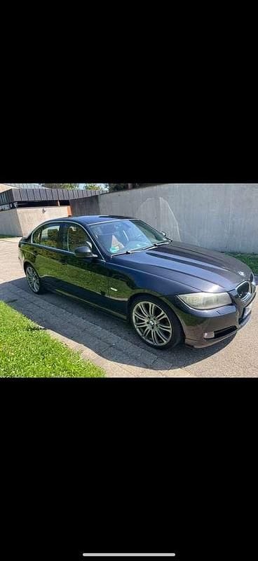 Schwarz Gebraucht 2009 BMW 325 Limousine | 6.300 € (Guter Preis) - Bild 1/4
