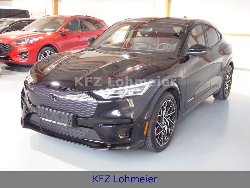 Schwarz Gebraucht 2022 Ford Mustang Mach-E GT SUV | 59.990 € - Bild 1/4