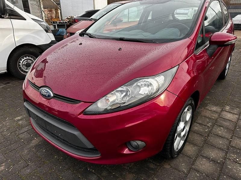 Rot Gebraucht 2009 Ford Fiesta Trend Kleinwagen | 3.999 € (Fairer Preis) - Bild 1/4