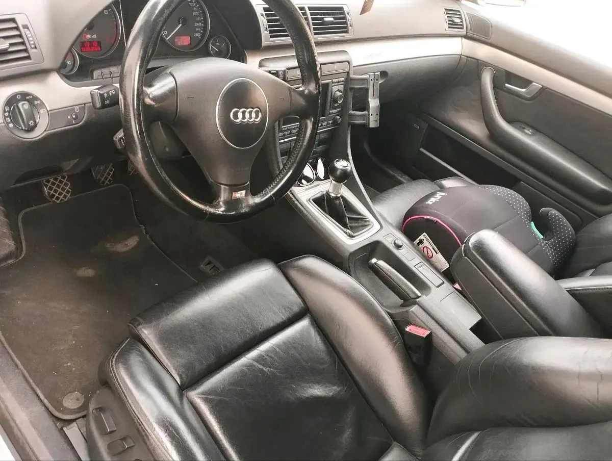Używany Audi S4 344 KM (253 kW) 2003 Czarny Sedan/Limuzyna