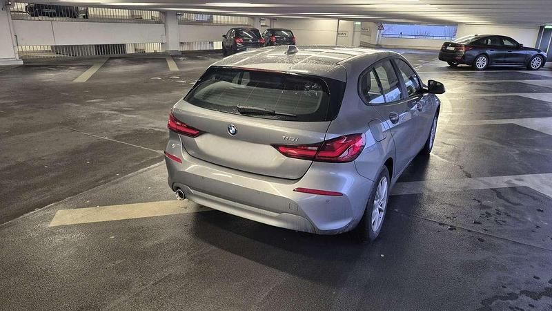 Gebraucht BMW 118 136 PS (100 kW) 2022 Grau Kleinwagen